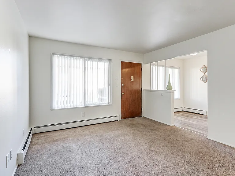 Rochester House Apartments — Photo 21