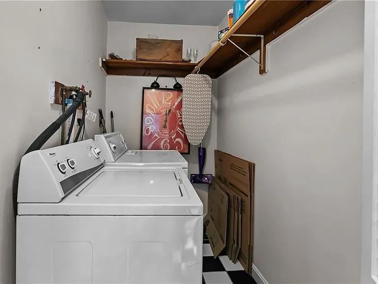 38 Harrison Ave #2 — Photo 8