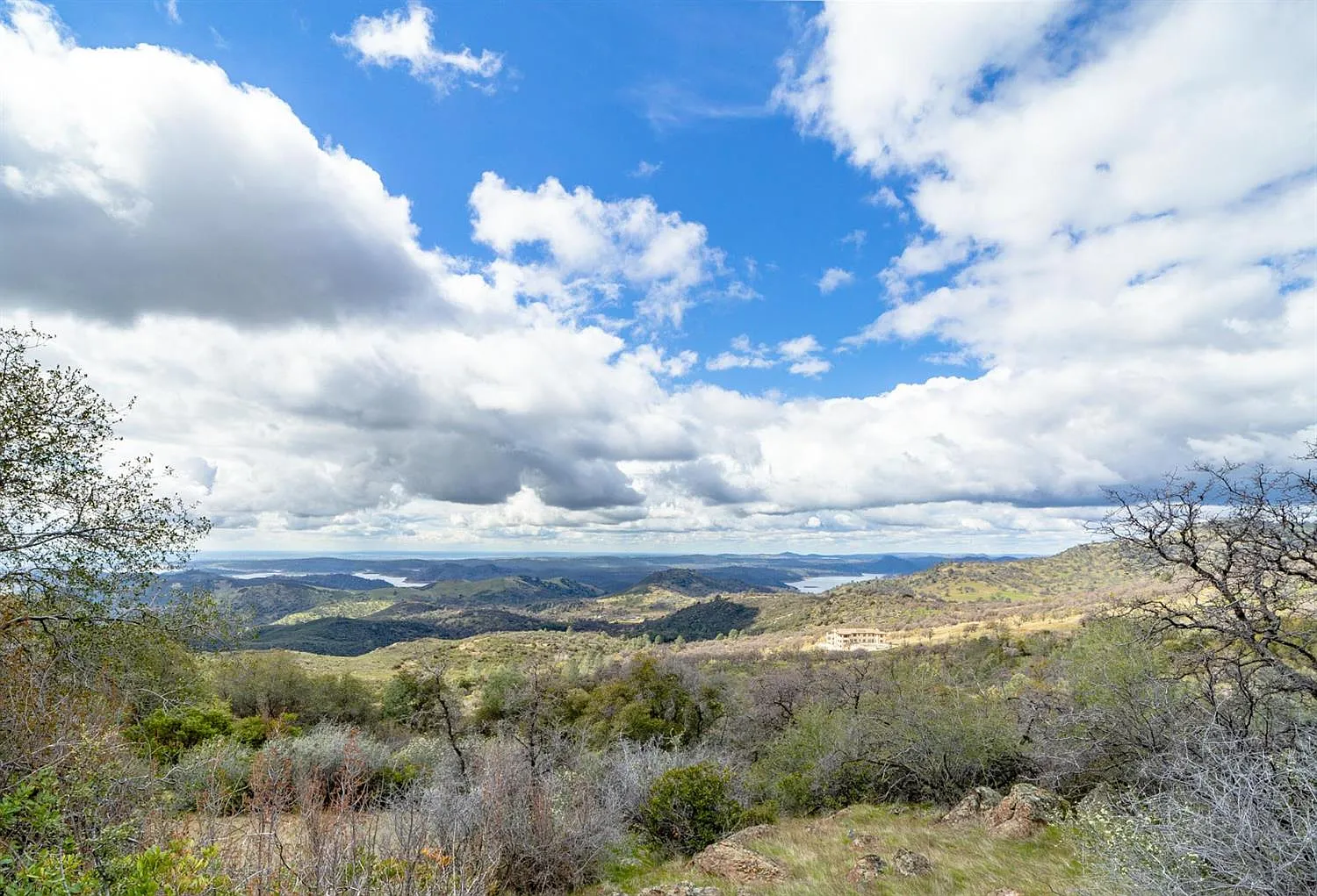 15351 Moccasin Ranch Rd photo 1