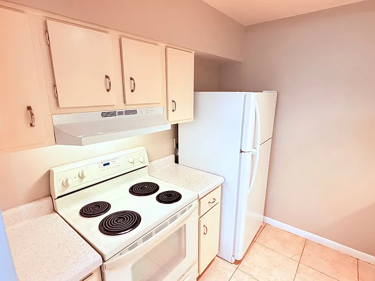 2500 Lee Rd #145 — Photo 13