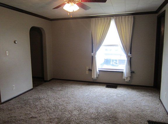 4th image of 124 W Campbell St