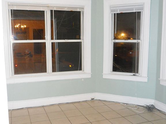 5th image of 2228 37th St