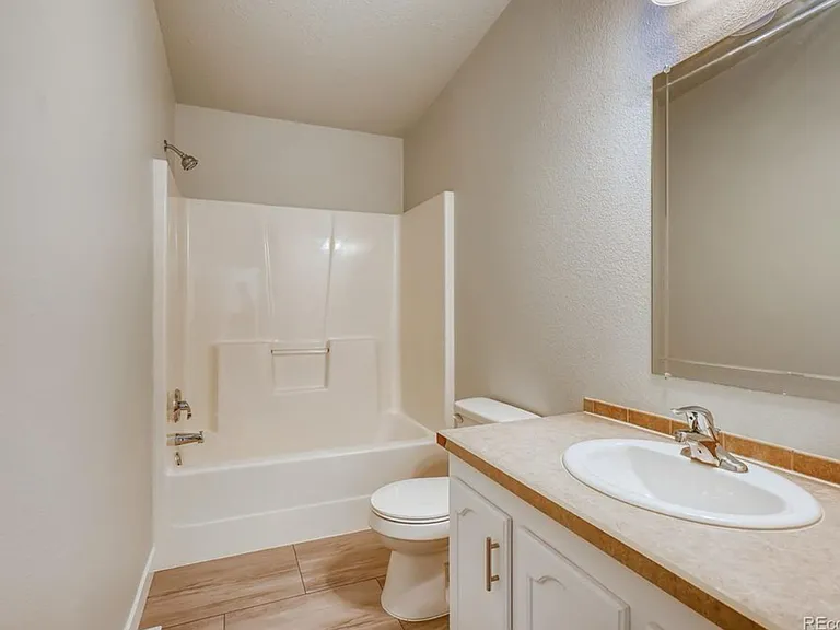 2503 Carriage Dr — Photo 8