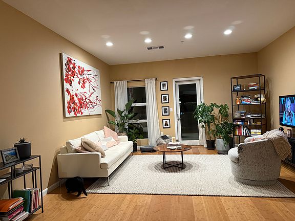 3rd image of 6466 Hollis St Unit 208