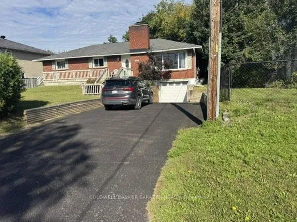1427 Rosebella Ave, Ottawa, ON K1T 1E5