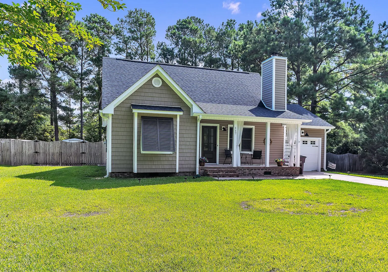 117 Foster Creek Ct — Photo 2