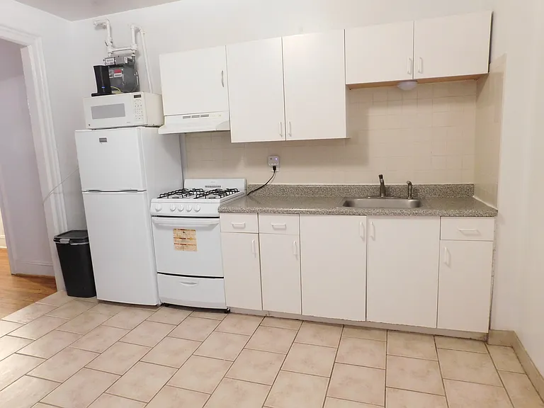 302 E 94th St #2D — Photo 7
