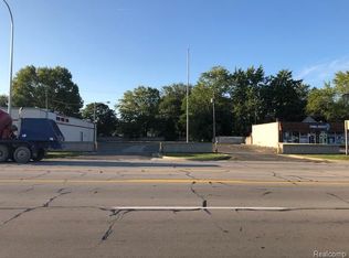 33011 Ford Rd, Garden City, MI 48135