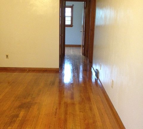 5th image of 36 Poplar St