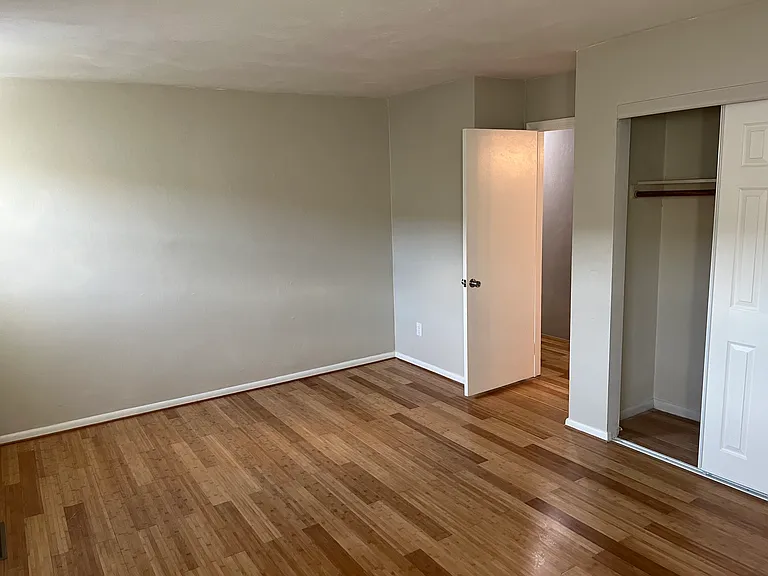 3281 Lakecrest Rd — Photo 4