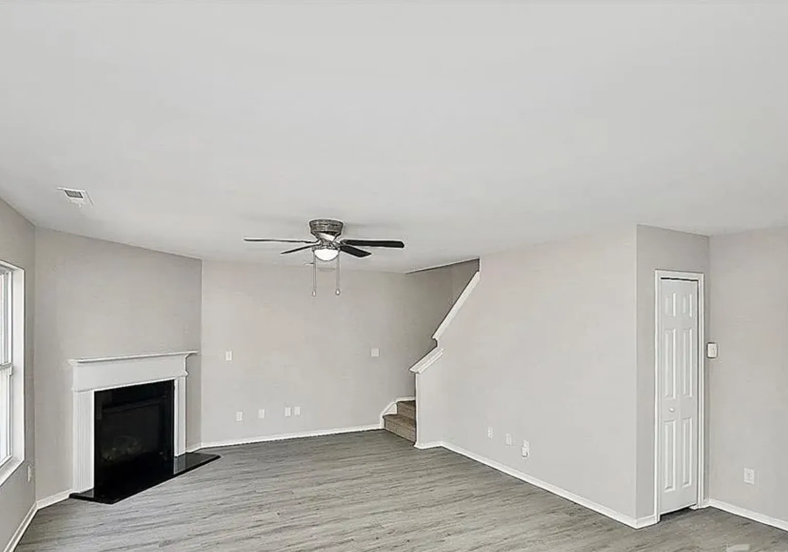 3 bed, 2.5 bath, 2736 sqft, $2,550 — Photo 4