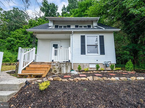 5th image of 1050 Friedensburg Rd