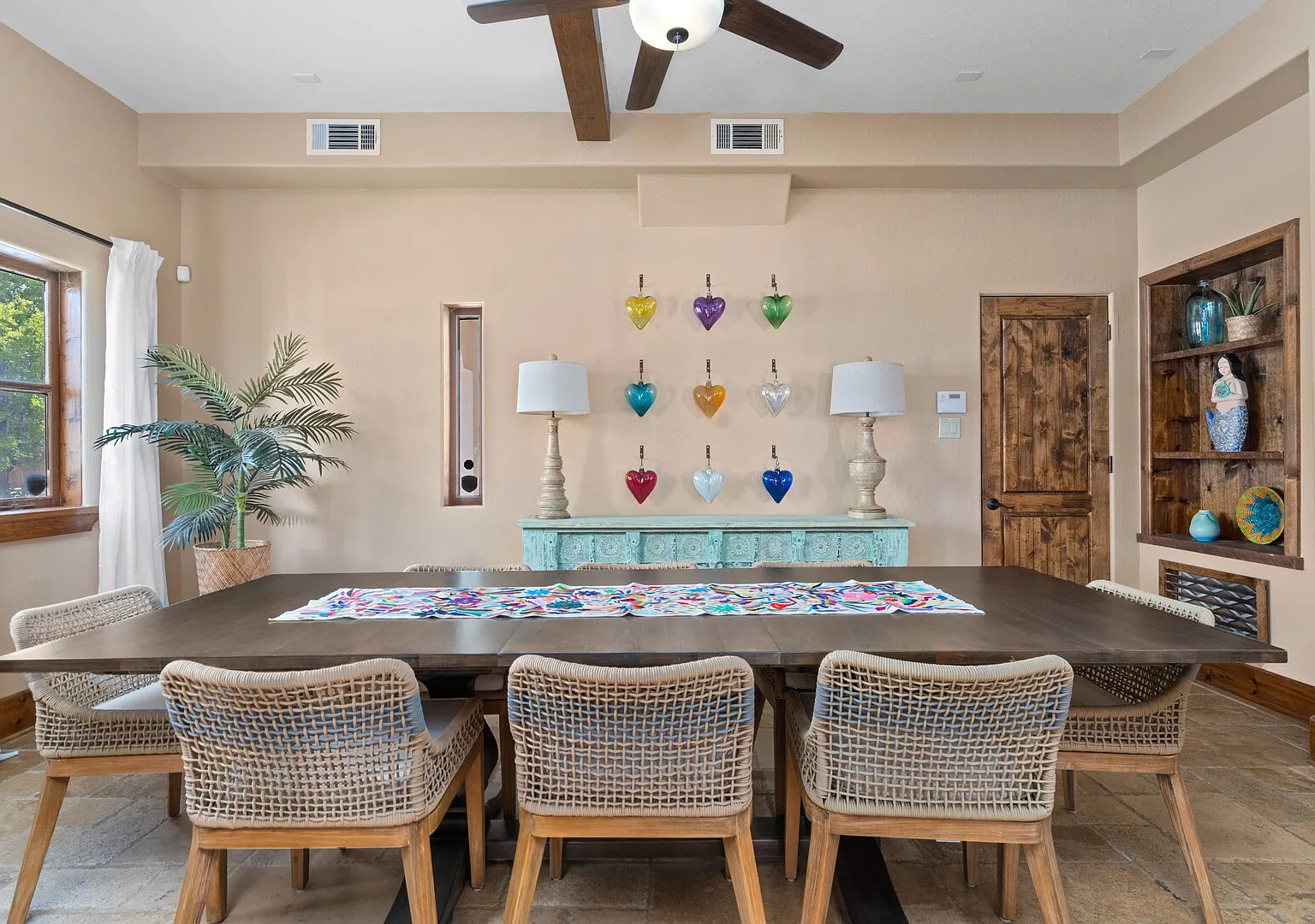 Fully Updated Spanish Style Villa with Large Rooftop Deck — Photo 2