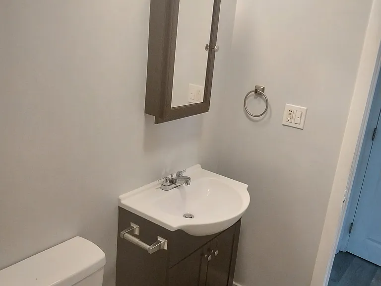 124 Ash St #1S — Photo 1