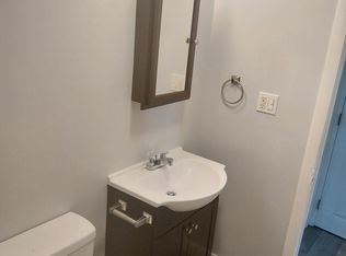 124 Ash St #1S, Fall River, MA 02724