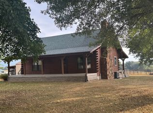 4452 S 70th Road, Bolivar, MO 65613