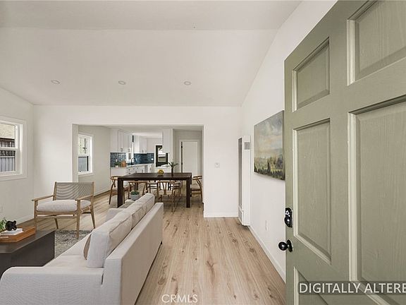 4th image of 2065 W 65th St
