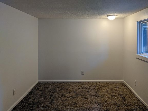 5th image of 14511 NE Juniper Ave