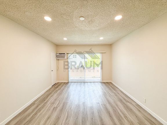 3rd image of 5433 Sepulveda Blvd APT 19