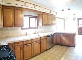 21 White St, Whitesboro, NY 13492