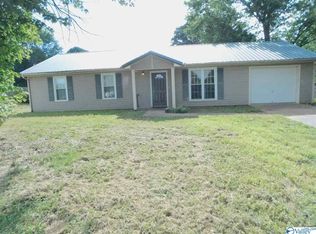 120 Brady Dr, Hazel Green, AL 35750