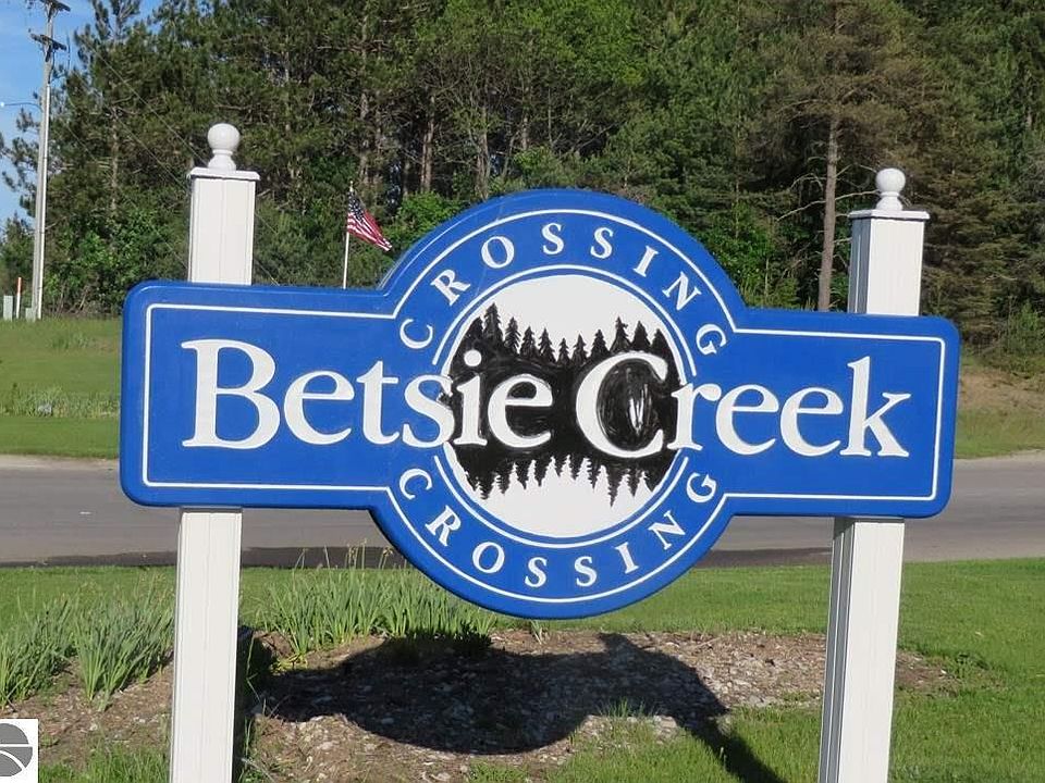 1st image of Betsie Creek Dr