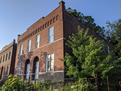 4388 Chouteau Ave, Saint Louis, MO, 63110