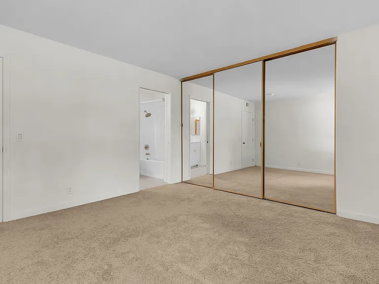 324 Tangelo — Photo 18
