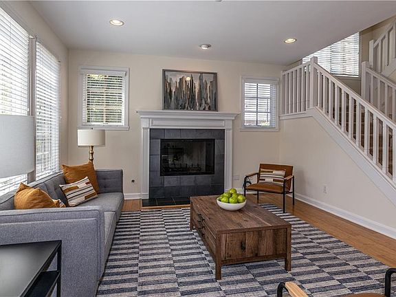 5th image of 2104 N Pennsylvania St #501