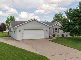 2713 Ontario Rd, Green Bay, WI 54311