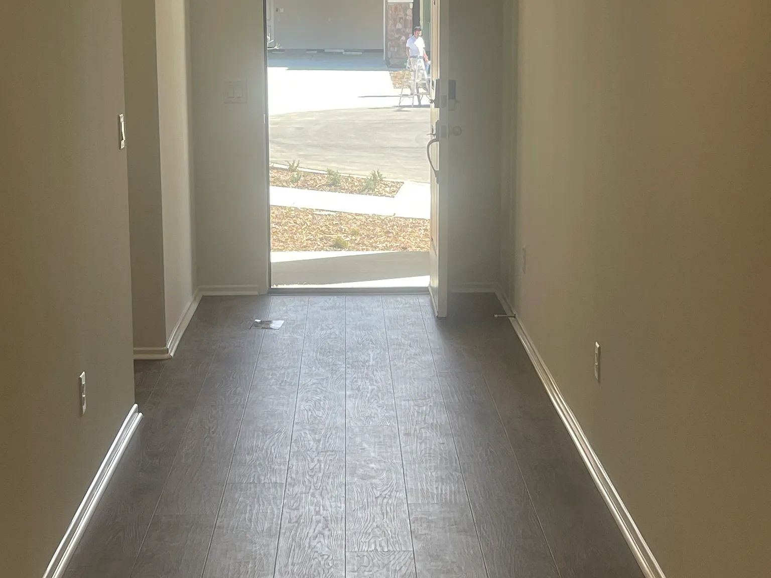 4 bed, 2082 sqft, $1,050 — Photo 2