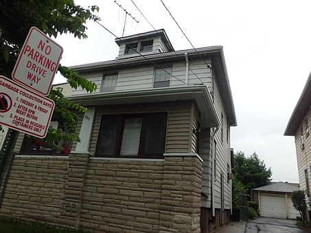 2nd image of 857 E 27th St