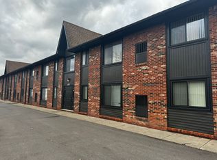 23210 Middlebelt Rd #203, Farmington, MI 48336