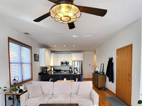 3rd image of 4653 N Magnolia Ave APT 2N