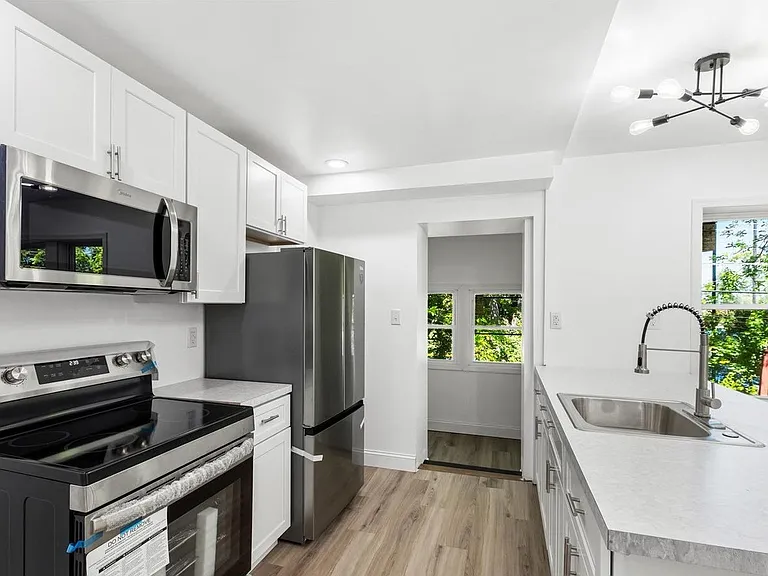 1415 Ridley Ave — Photo 7