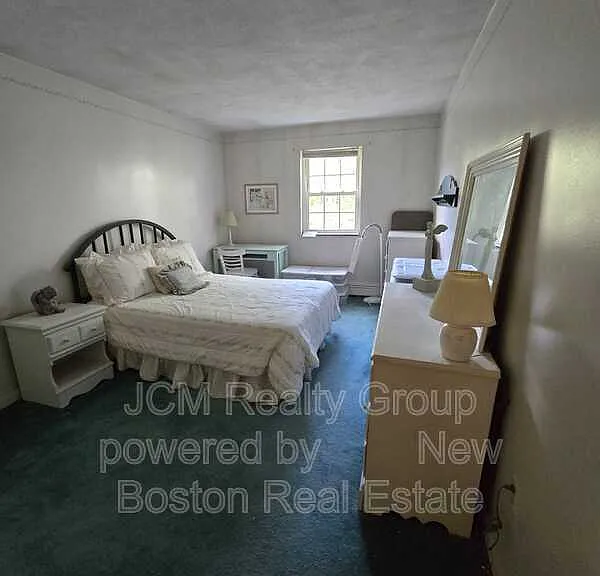 276 Albion St — Photo 17