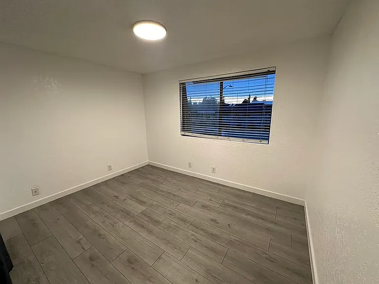 120 Stanford Dr #D — Photo 13