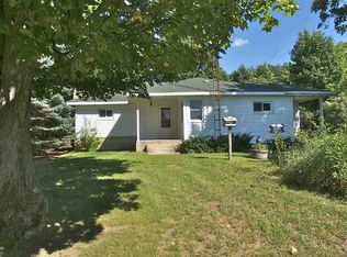 8770 E Duck Lake Rd, Suttons Bay, MI 49682