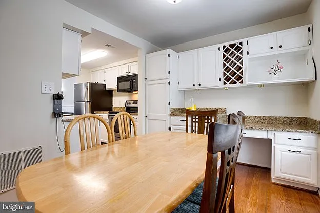 3205 Silverstone Ct — Photo 8