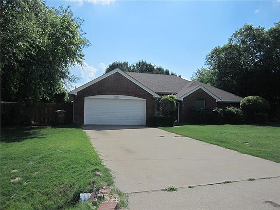 2nd image of 15906 Sunshine Dr