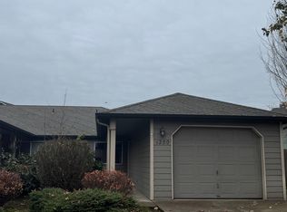 1250 Bramblewood Ln, Eugene, OR 97404
