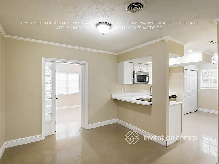 1251 SW 9th Ave — Photo 5