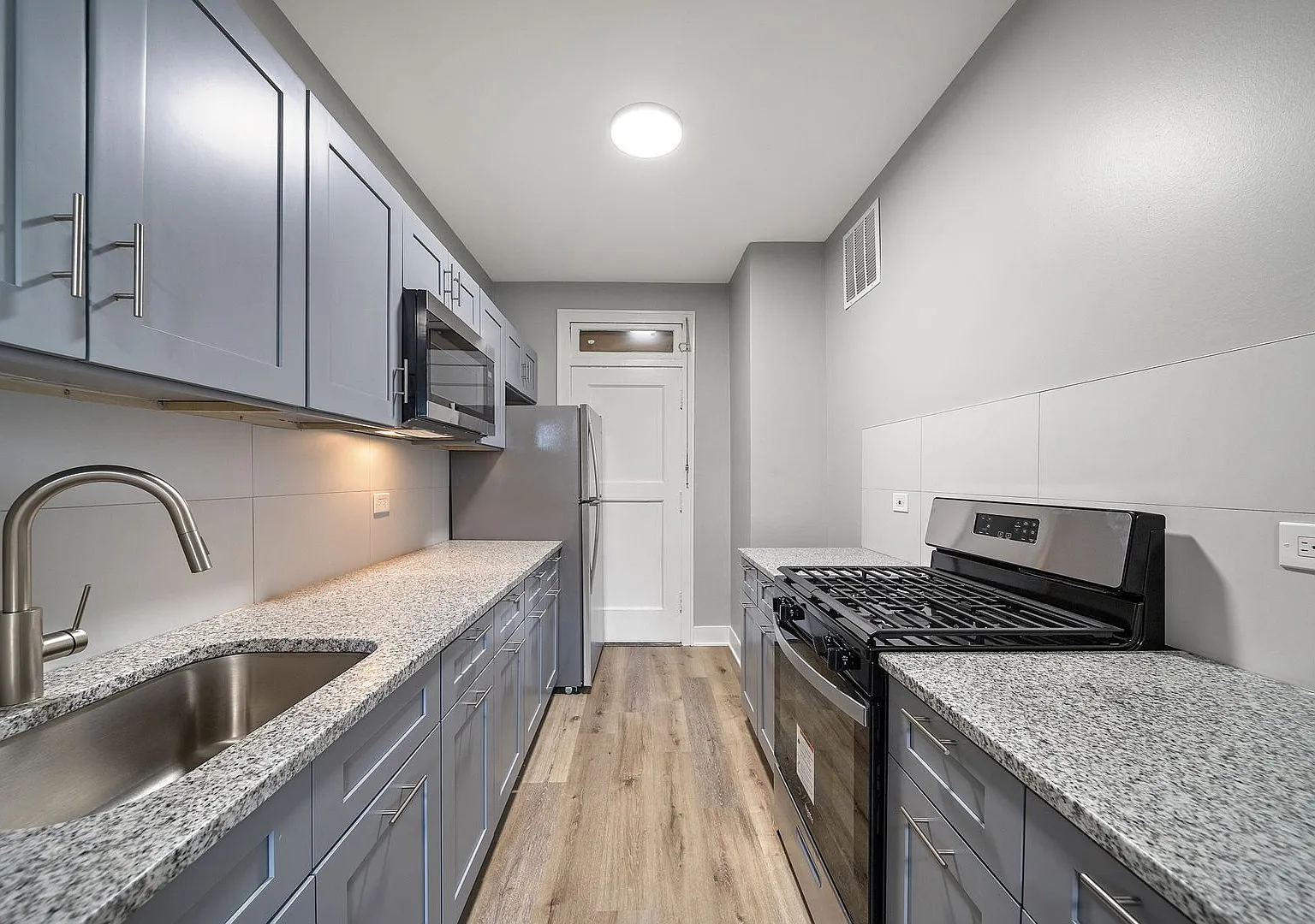 Bella Casa Apartments — Photo 4