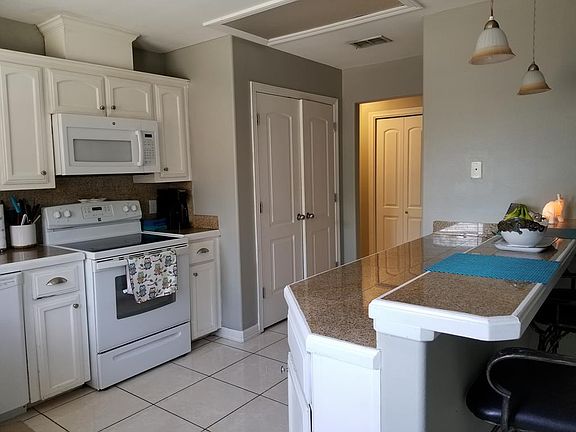 2nd image of 9226 N 26th Ln