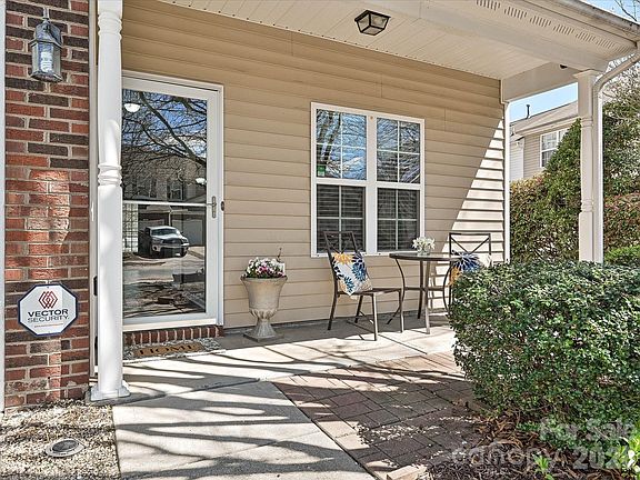 2nd image of 14242 Tamarack Dr