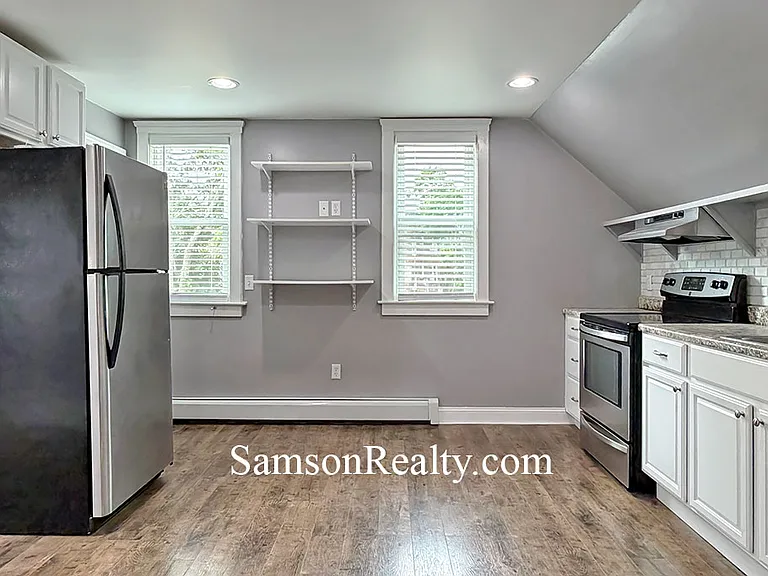 129 Abbott St #3 — Photo 3