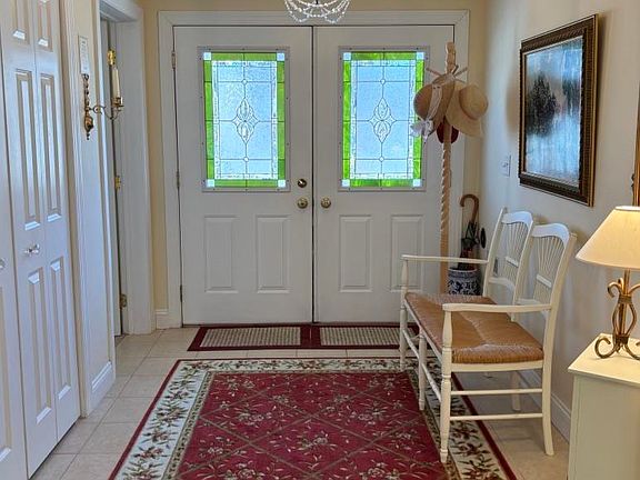 4th image of 716 Orchard Pl