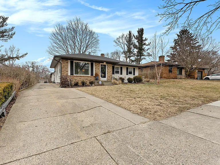 2427 Sinclair Ave NE — Photo 19