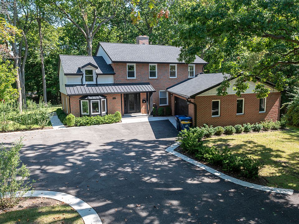 1st image of 140 Hazel Ave