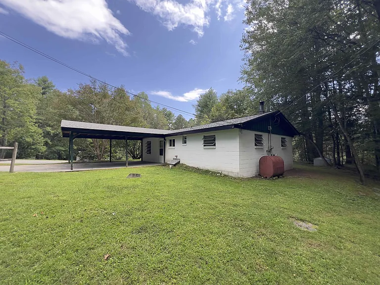 255 Kemp Rd — Photo 11